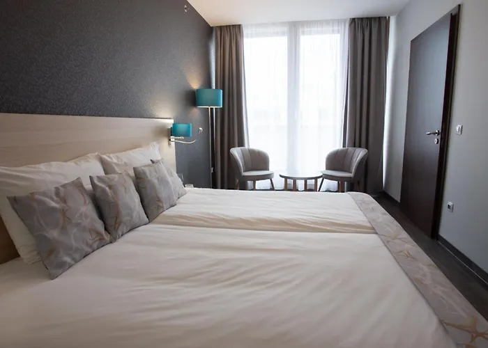 瑞格纳姆酒店 4*